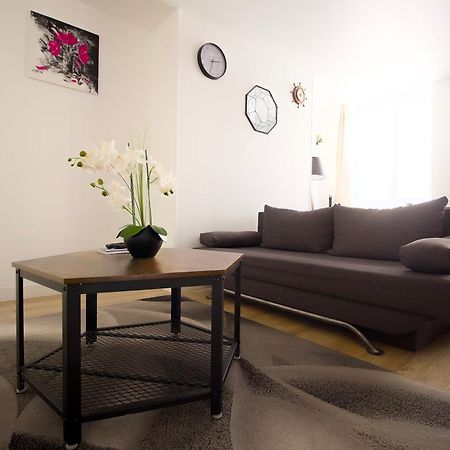 Triplex Lumineux A Cherbourg, Hyper Centre, 2 Pas Du Port & Vie Nocturne, Intendance Luxury Host Exterior photo